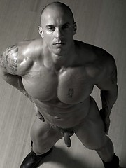 Manifest muscle guys
