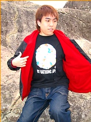 Cute Japanese guy gets naked on the beach