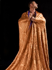 Full frontal artistic nude of this stunning model