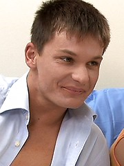 Nice anal and blowjob threesome between beefy euro jocks