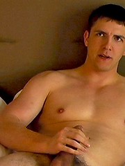 Straight army man Jace streaming on his war chest