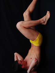 Badass twink gets all naked and shows some skin