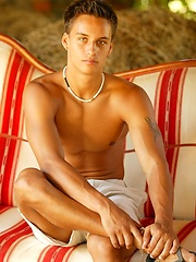 Sweet euro jock Jean Morocco pin-up