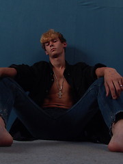 The hottest scene of jerking redhead boy