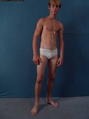 The hottest scene of jerking redhead boy