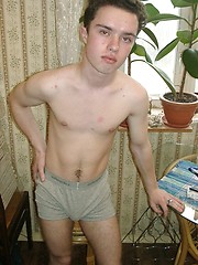 Hot twink amateur shoots on the kitchen