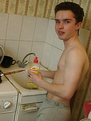 Hot twink amateur shoots on the kitchen