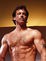 Muscle man posing naked