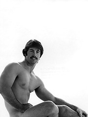 Rancho guy from Texas showing his naked body