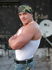 Totally straight muscle dude