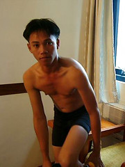 Asian guy shoots massive load in his buddys mouth