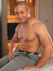 Bald muscle man naked
