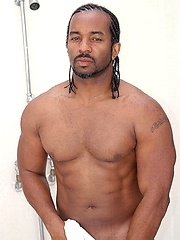 Ebony dude undress his clothes