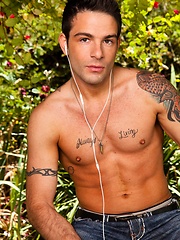 Next door buddy jerks off his pretty str8 cock