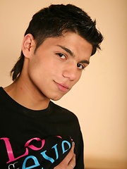 Sexy brunette boy Rokas busts a nut