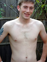 Str8 skateboard boy Josh in the bed