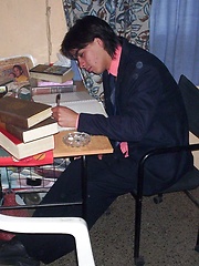 Student Pablo mind starts to wander