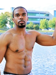 Next Door Ebony â€“ Boxer