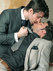 Dario rides Woody's cock