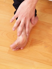 Victor Voss masturbates with the fleshlight.